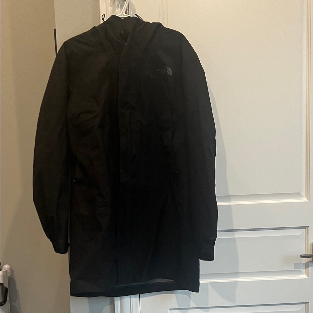 The North Face Men's Black Raincoat